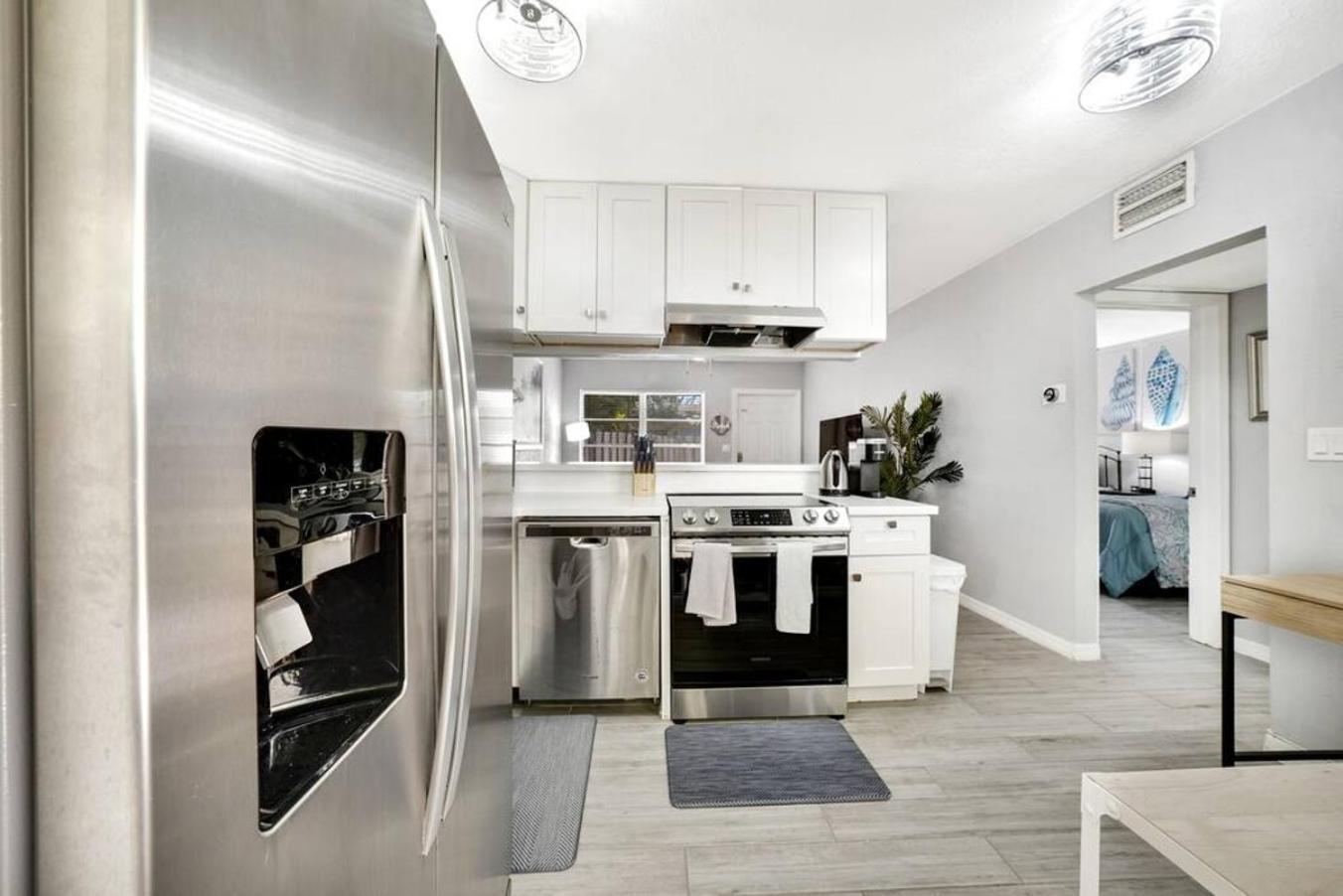 Lovely 1 Bedroom - Just Beachy By Pmi 포트 로더데일 외부 사진