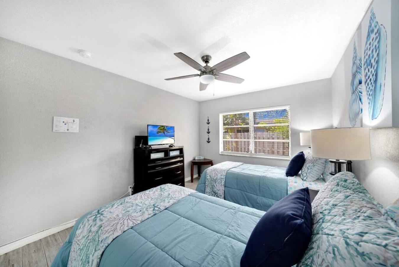Lovely 1 Bedroom - Just Beachy By Pmi 포트 로더데일 외부 사진