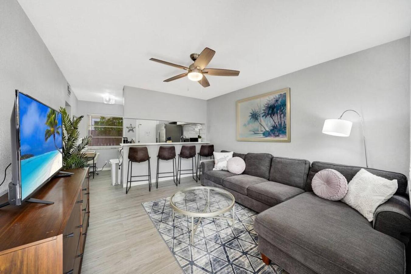 Lovely 1 Bedroom - Just Beachy By Pmi 포트 로더데일 외부 사진